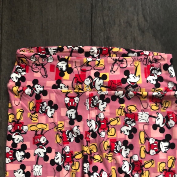 LulaRoe Disney (Mickey Mouse) Woman’s leggings. - Picture 2 of 7